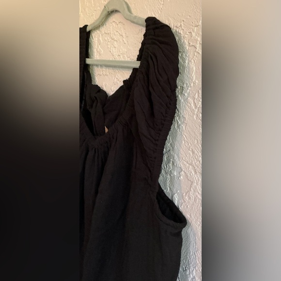 Old Navy Tie Back Cutout Black Blouse - Picture 8 of 12